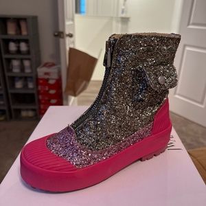 Zip Up Rainboot